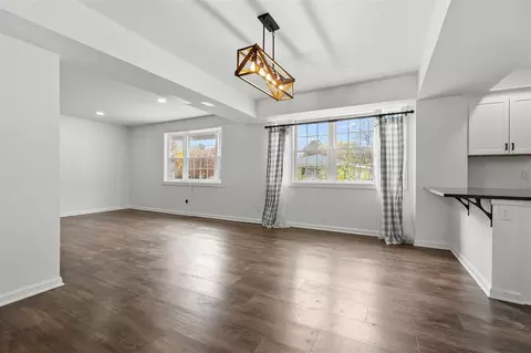 Living - 315 E Hughes, Marshall, MI 49068 photo 5 of 6