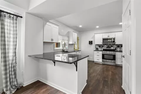 Kitchen - 315 E Hughes, Marshall, MI 49068 photo 1 of 5