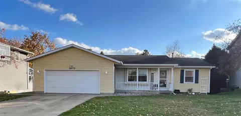 2072 Oak Holw, Jenison, MI 49428