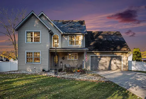 56556 Buckhorn, Three Rivers, MI 49093