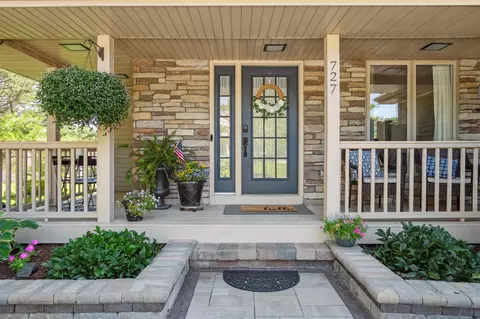 Exterior - 727 Tanbark, Dimondale, MI 48821 photo 6 of 13