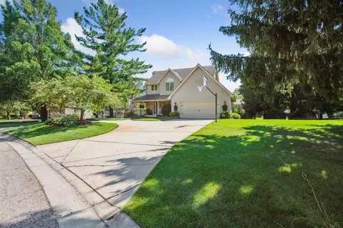 Exterior - 727 Tanbark, Dimondale, MI 48821 photo 4 of 13