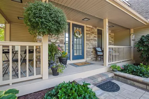Exterior - 727 Tanbark, Dimondale, MI 48821 photo 5 of 13
