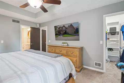 Bedroom - 727 Tanbark, Dimondale, MI 48821 photo 3 of 5