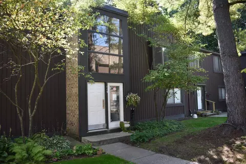 113 Inverness Ct #C, Kalamazoo, MI 49006