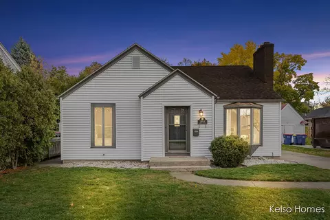 2818 Edgewood, Grand Rapids, MI 49505