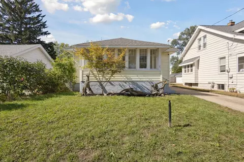 1651 Berkley, Wyoming, MI 49509