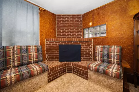 Living - 245 Millbrook Rd, Blanchard, MI 49310 photo 3 of 7