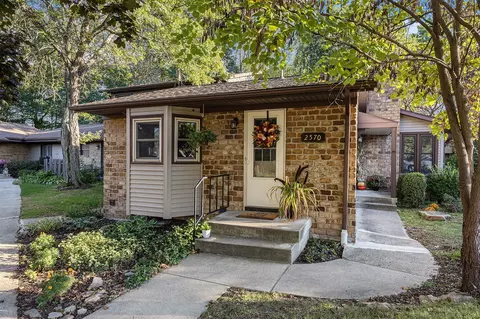 2570 Knightsbridge, Grand Rapids, MI 49546