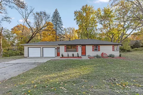 434 Riley, Holland, MI 49424