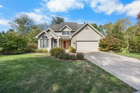 67 Chestnut, Chelsea, MI 48118