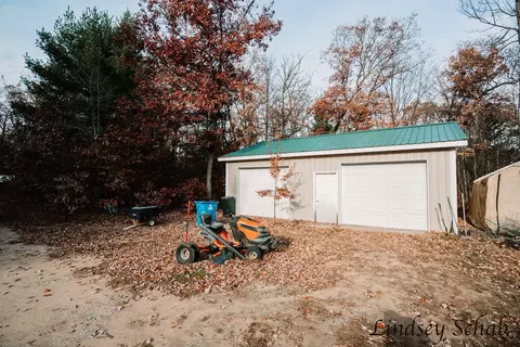9060 E 48th, Newaygo, MI 49337 photo 3
