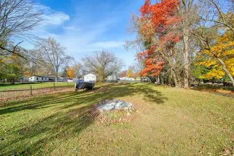 Exterior - 9260 Charmin, Jackson, MI 49201 photo 4 of 10