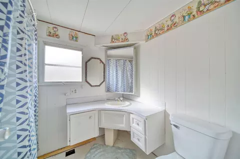 Bath - 9260 Charmin, Jackson, MI 49201 photo 1 of 1