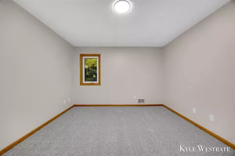 Bedroom - 4101 White Pne, Dorr, MI 49323 photo 6 of 7