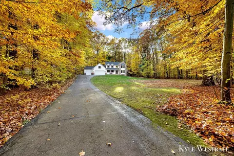 Exterior - 4101 White Pne, Dorr, MI 49323 photo 3 of 10