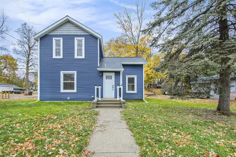 216 S S Ctr, Stockbridge, MI 49285