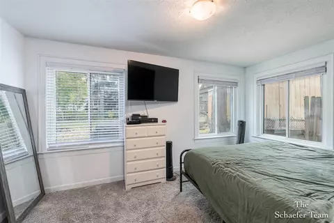 Bedroom - 818 Pleasant, Belding, MI 48809 photo 2 of 3