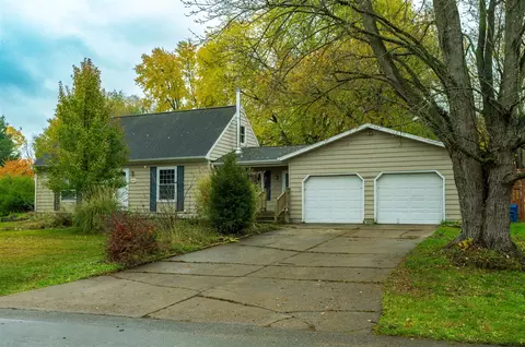 Exterior - 6962 Adaside, Ada, MI 49301 photo 2 of 3