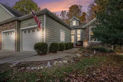 8174 Bay Arbor, Augusta, MI 49012