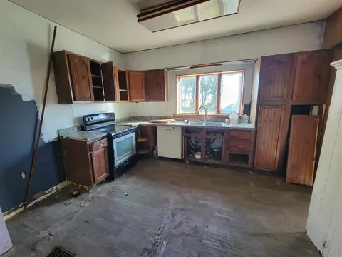 Kitchen - 389 Prairie Riv, Bronson, MI 49028 photo 1 of 1