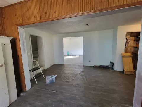 Living - 389 Prairie Riv, Bronson, MI 49028 photo 1 of 2