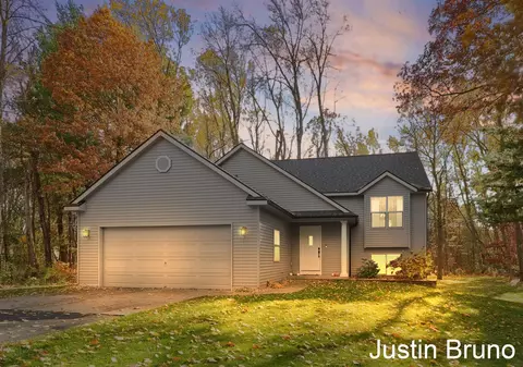 10811 Timberline, Greenville, MI 48838