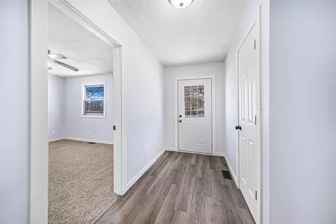 Entry Way - 8470 Kennedy, Munith, MI 49259 photo 1 of 2