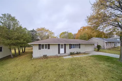 820 Robinson, Manistee, MI 49660