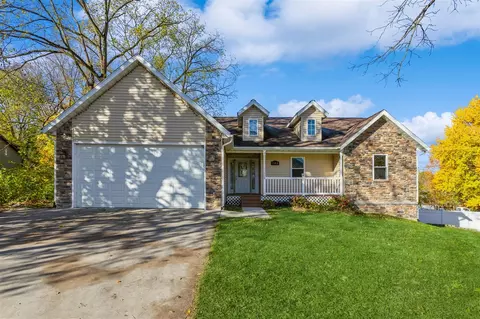 702 S Oak, Buchanan, MI 49107