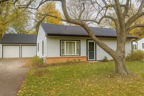529 Brewer, Marshall, MI 49068