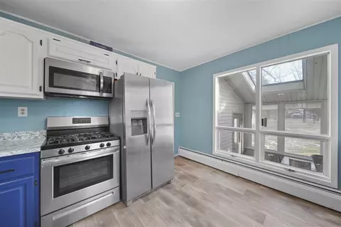 Kitchen - 209 Hanover, Concord, MI 49237 photo 4 of 4