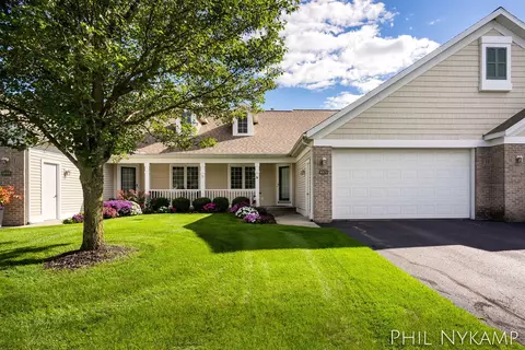 8870 N Peninsula #12, Zeeland, MI 49464