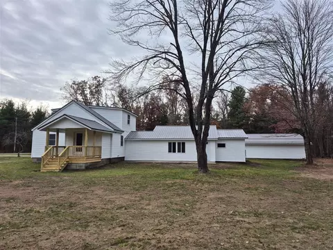 4275 E 8th, White Cloud, MI 49349 photo 5