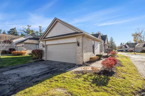 29470 Cove Crk, Farmington Hills, MI 48334