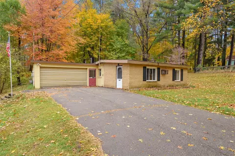 6283 W Sherman Lk, Augusta, MI 49012