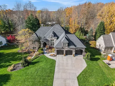 5808 Manchester Hls, Grand Rapids, MI 49546