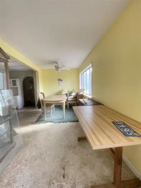 Dining - 1864 Chapel, Parma, MI 49269 photo 1 of 2