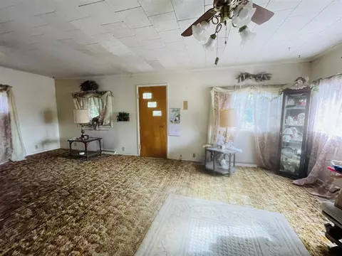 Living - 1864 Chapel, Parma, MI 49269 photo 1 of 3