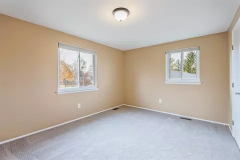 Bedroom - 533 Forestbrooke, Saline, MI 48176 photo 6 of 8