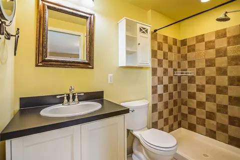 Bath - 533 Forestbrooke, Saline, MI 48176 photo 2 of 5