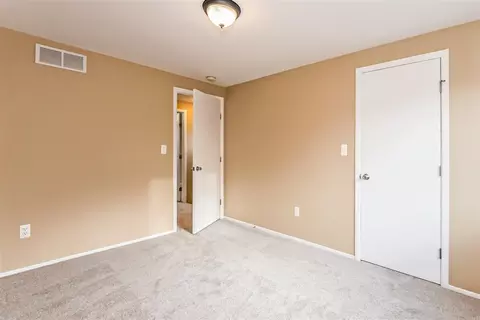 Bedroom - 533 Forestbrooke, Saline, MI 48176 photo 5 of 8