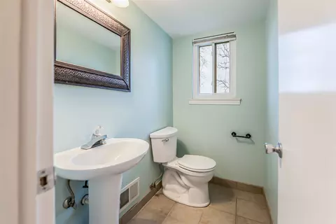 Bath - 533 Forestbrooke, Saline, MI 48176 photo 1 of 5