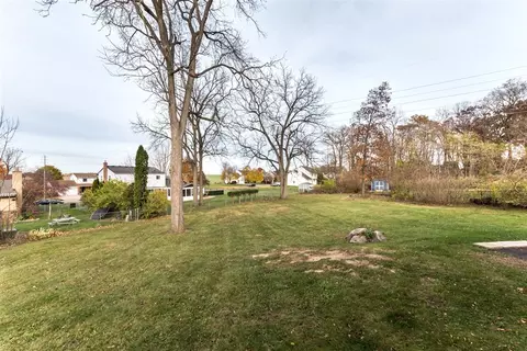 Exterior - 533 Forestbrooke, Saline, MI 48176 photo 5 of 11