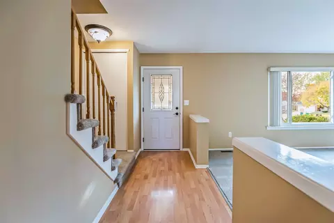 Entry Way - 533 Forestbrooke, Saline, MI 48176 photo 2 of 4