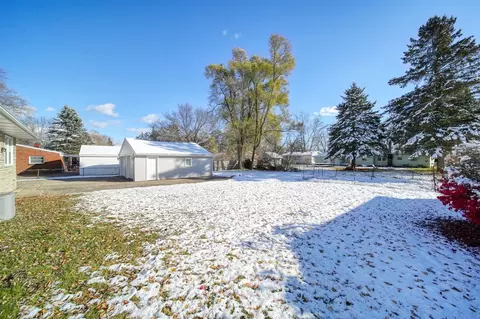 Exterior - 1273 E Southfield, Jackson, MI 49203 photo 6 of 9