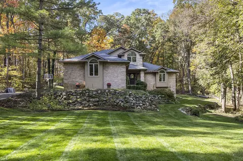 13566 S Rainbow, Gregory, MI 48137