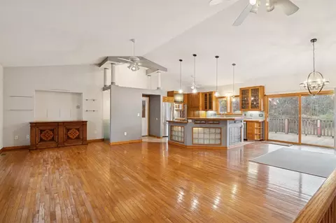 Living - 6000 San Luray, Gregory, MI 48137 photo 2 of 8
