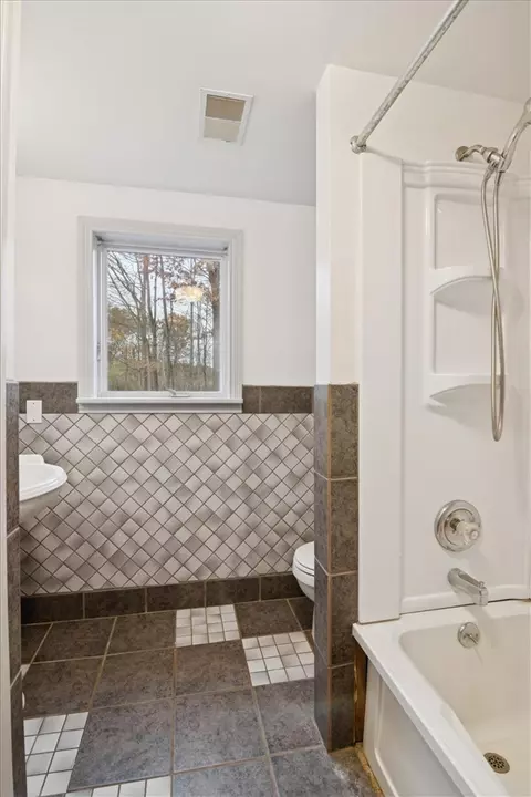 Bath - 6000 San Luray, Gregory, MI 48137 photo 6 of 6