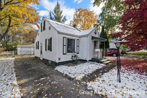 2924 Union, Grand Rapids, MI 49548